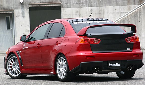 Bodykit din fibra de carbon pentru Mitsubishi Lancer EVO XBodykit din fibra