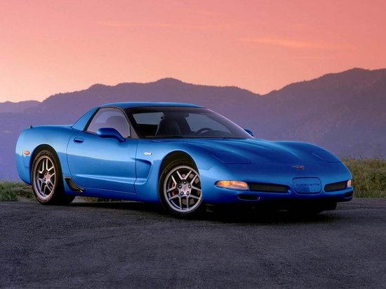 Chevrolet Corvette: 60 de ani de design legendar Chevrolet Corvette: 60 de ani de design legendar