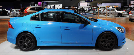 Conceptul Volvo S60 Polestar a debutat la Los Angeles Conceptul Volvo S60 Polestar a debutat la Los Angeles