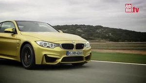 Cum arata EVOLUTIA. Noul BMW M4 intalneste legendarul M3 E30 Coupe