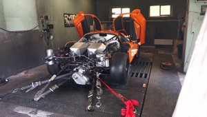 Cum arata si cum se aude un Saleen S7 de peste 2200 cp pe standul dyno