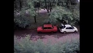Cum sa furi benzina dintr-o masina in Rusia
