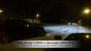 Cursa dintre Tesla P85D si Mercedes AMG GT S se lasa cu surprize neasteptate