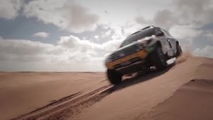 Dacia Duster se pregateste pentru competitia din desert Dakar 2014