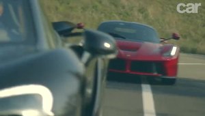 Ferrari LaFerrari si McLaren P1 se intrec pe drumurile serpuite ale Italiei