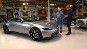 Jay Leno are un moment James Bond: conduce noul Aston Martin DB10