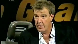 Jeremy Clarkson s-a apucat de cantat