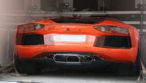 Lamborghini Aventador LP700-4, surprins pe strazile din Berlin!