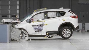 Mazda CX-5 - Impact Frontal (IIHS)