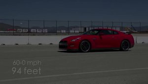 Nissan GT-R Track Pack vs Audi R8 V10 Plus
