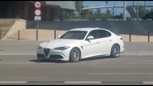 Noua Alfa Romeo Giulia QV da buzna pe strazile Valenciei complet necamuflata