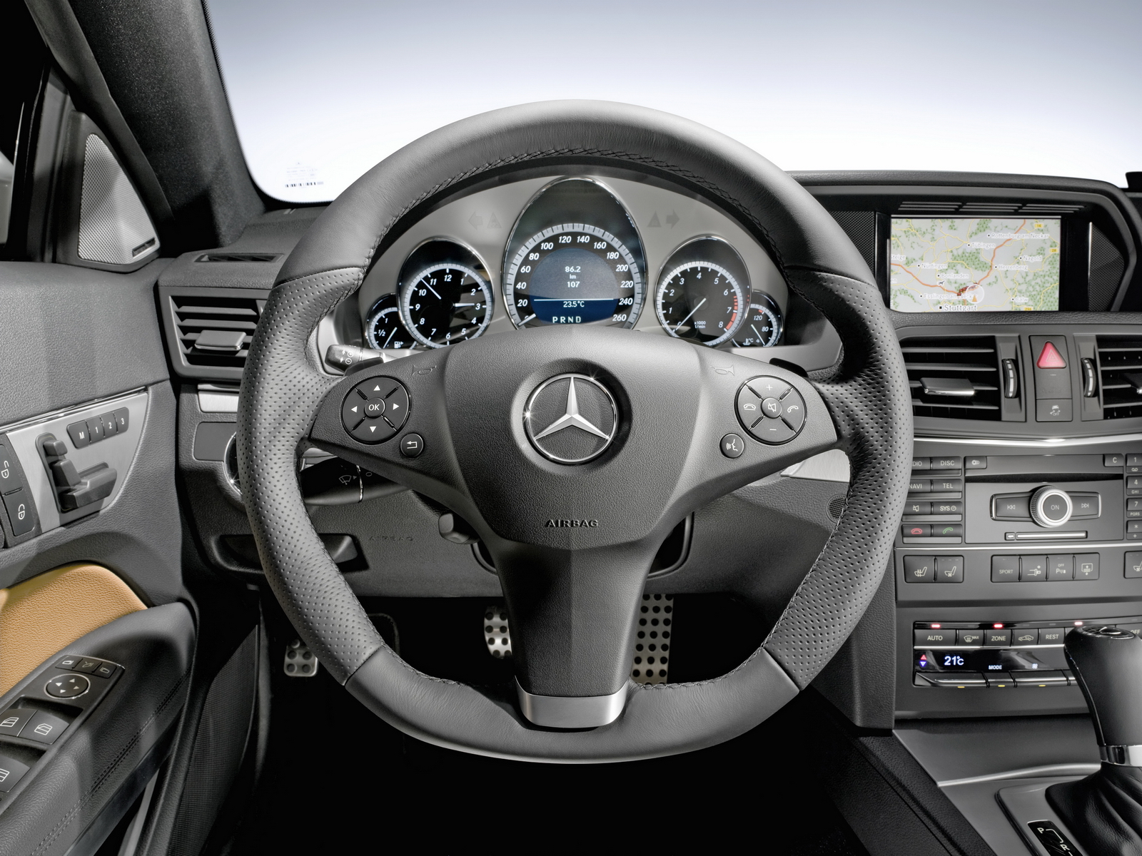 Noul mercedes e classe poze oficiale