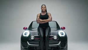 Reclama Super Bowl 2016: Serena Williams si Tony Hawk promoveaza noul MINI Clubman