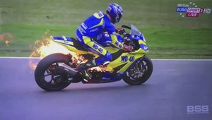 Sa-ti ia foc motocicleta sub fund nu e niciodata o idee buna