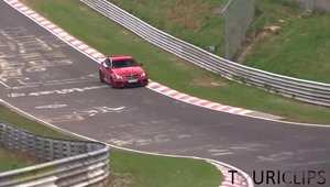 Spectacol la Nurburgring: Mercedes C63 AMG Black Series vs CLK63 AMG Black Series