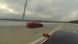 Tesla Model S. Chevrolet Corvette Stingray. DRAG RACE!