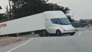 Tesla Semi cu remorca 1