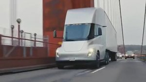 Tesla Semi cu remorca 2