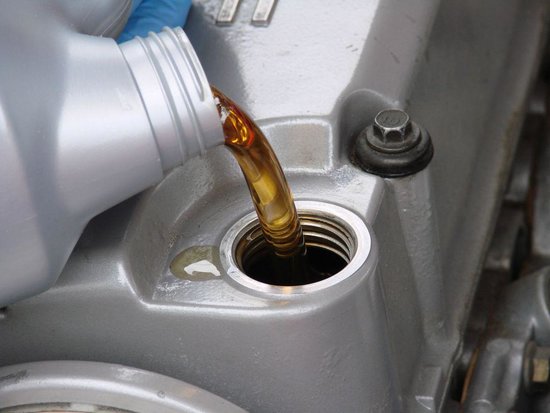Totul despre uleiul de motor: clasificari, probleme, intrebari frecvente Totul despre uleiul de motor: clasificari, probleme, intrebari frecvente