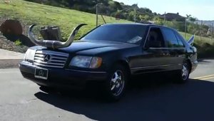 Tuning Texan: Mercedes S500 cu coarne de prost gust si evacuari de camion!