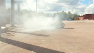 Ursuleti si motociclete intr-o adevarata rapsodie de burnout si drift