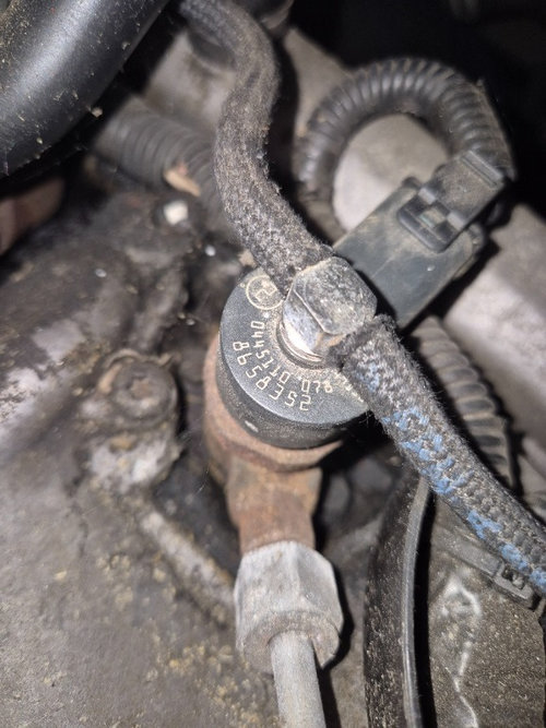 0445110078 Injector Volvo 2.4 diesel Fab: 1998-2006