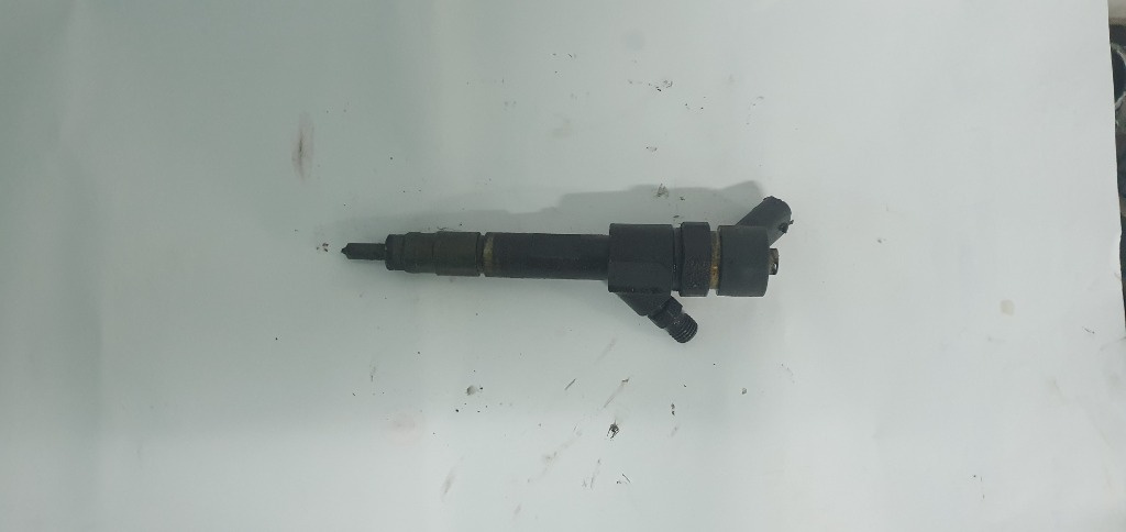 0445110110B Injector Nissan Primastar 1.9 DCI