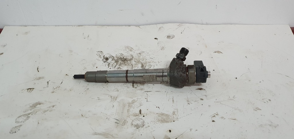 0445110473/04L130277AD Injector Audi 1.6 TDI