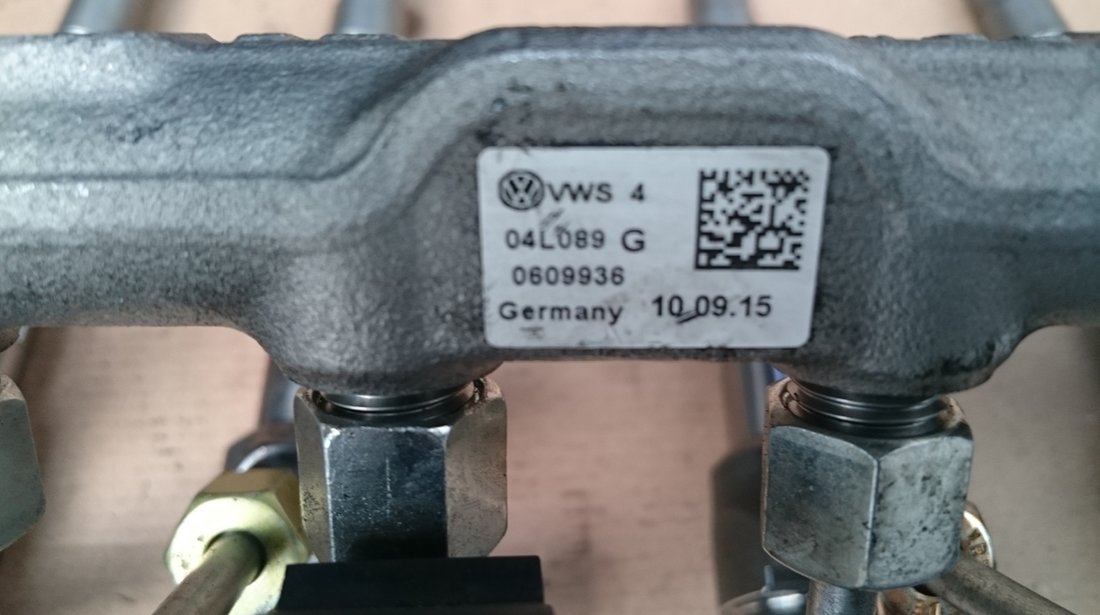 04L089G Rampa Injectoare VW Audi Seat Skoda 04L130764C