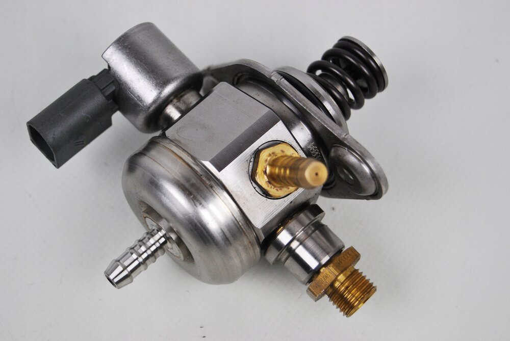 06K127025B Pompa de inalta presiune Audi A6 C7 4G 1.8 TFSI 190 CP motor CYGA