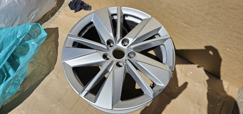 1 buc Janta Aliaj Skoda Karoq 16" 57A601025AA 2020 2021 2022 2023