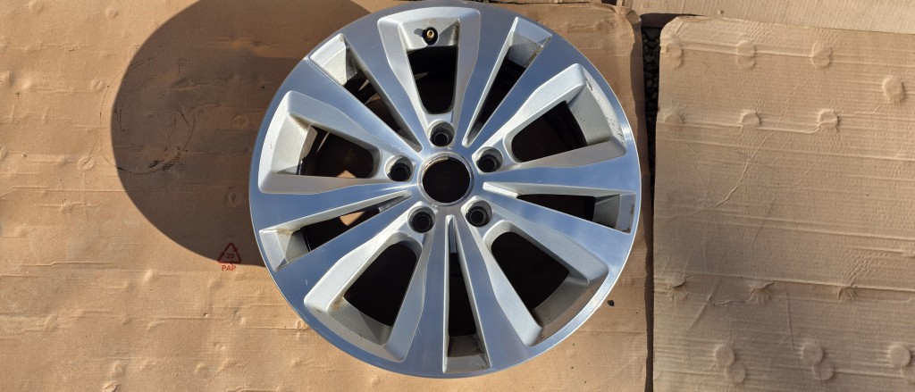 1 buc Janta Aliaj Vw Golf 7 16" 5G0601025L 2015 2016 2017 2018 2019