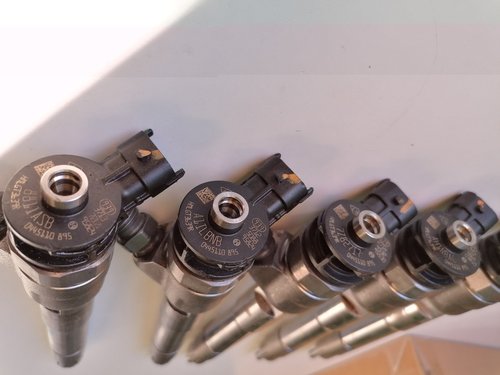 166003281R A6220702100 0445110895 Bosch Injector Mercedes Nissan Renault 1.7 CDI 1.7 dCi