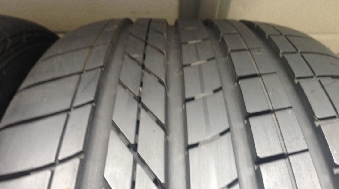 2 anvelope 245/40/19 goodyear runflat de vara ca noi