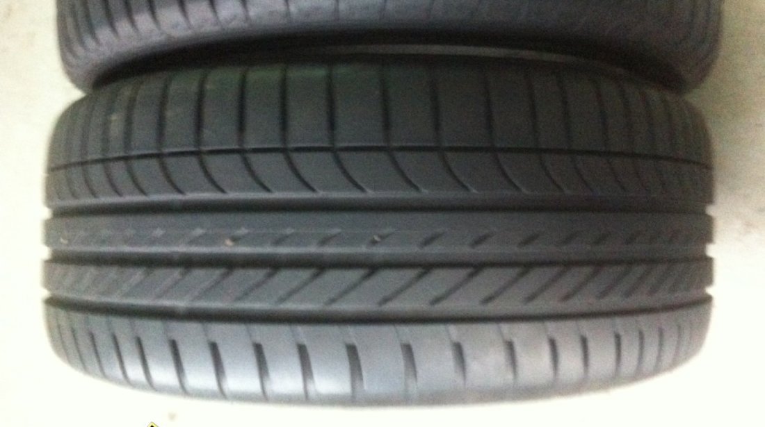 2 anvelope GoodYear 245/40/19 ca noi de vara