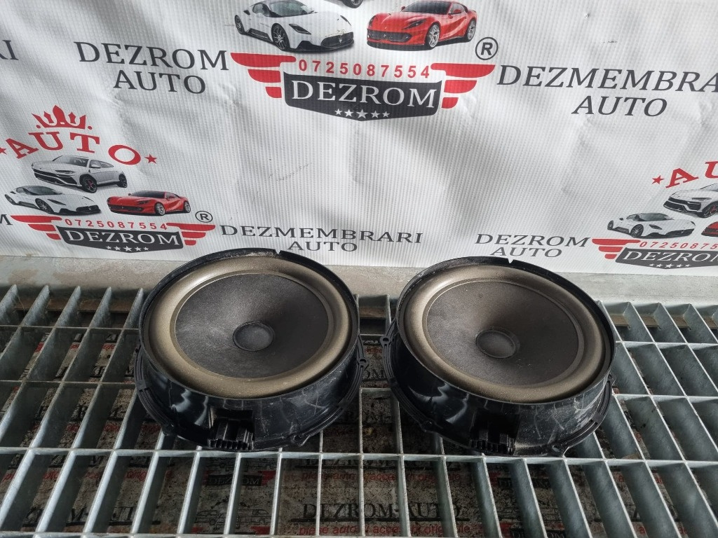 2 Boxe bass fata / spate originale VW Touareg 7P cod piesa : 7P6035454