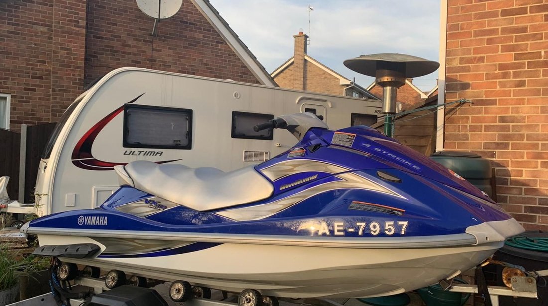 2005 Yamaha WaveRunner VX110 Deluxe