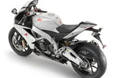 2010 Aprilia RSV4R nu este doar pentru profesionisti