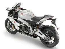 2010 Aprilia RSV4R nu este doar pentru profesionisti