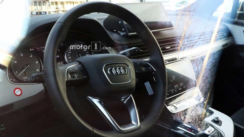 2018 Audi Q8- poze spion