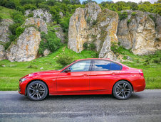 2018 BMW 320i in Sunset Orange