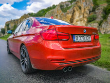 2018 BMW 320i in Sunset Orange