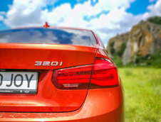 2018 BMW 320i in Sunset Orange