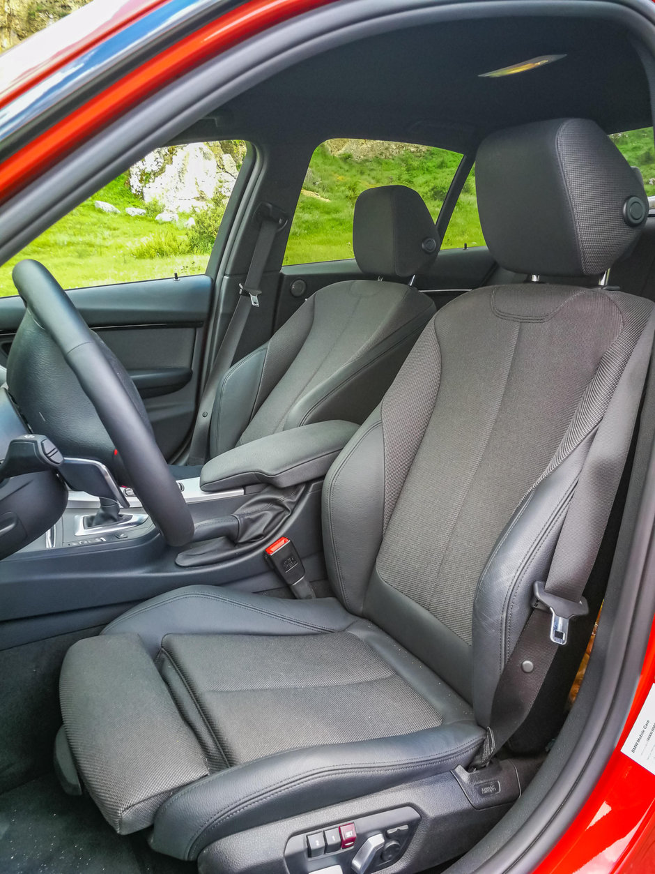 2018 BMW 320i in Sunset Orange