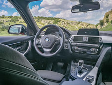 2018 BMW 320i in Sunset Orange