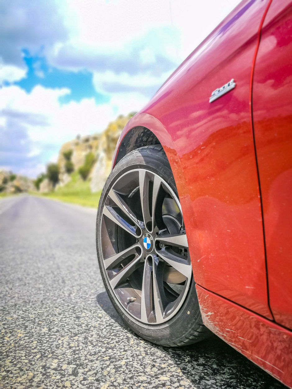 2018 BMW 320i in Sunset Orange