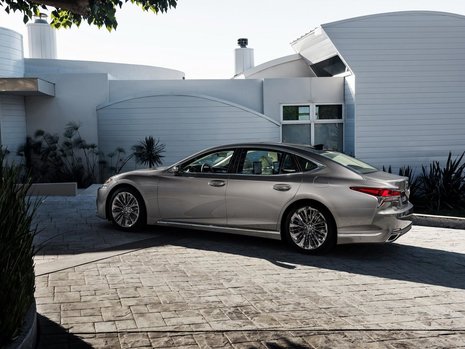 2018 Lexus LS