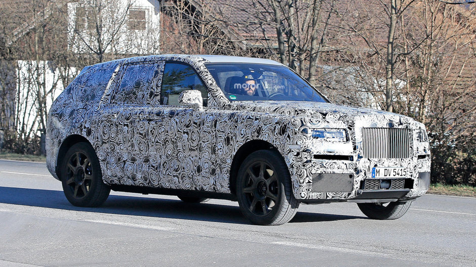 2018 Rolls-Royce Cullinan- poze spion