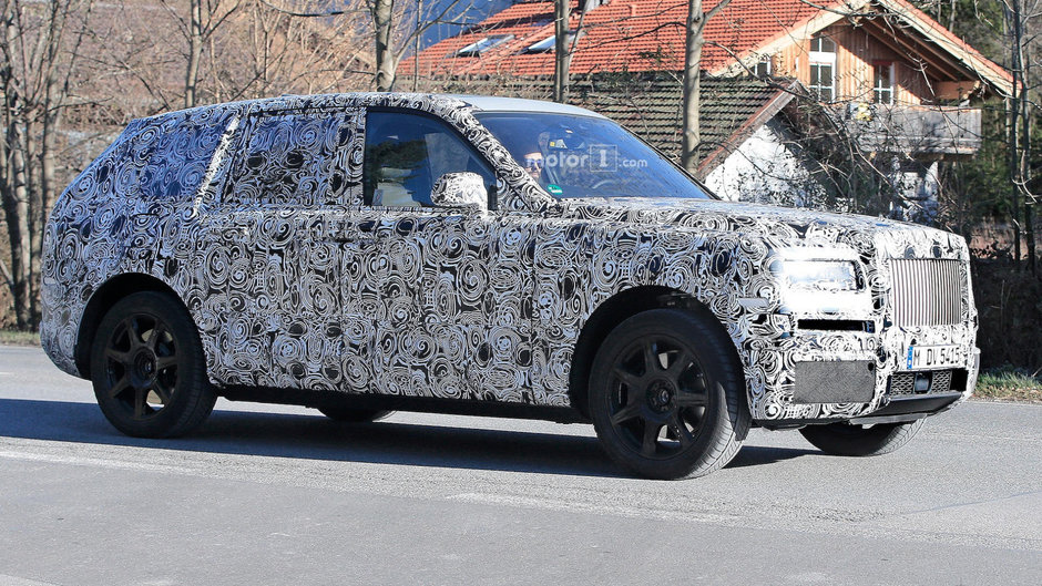 2018 Rolls-Royce Cullinan- poze spion