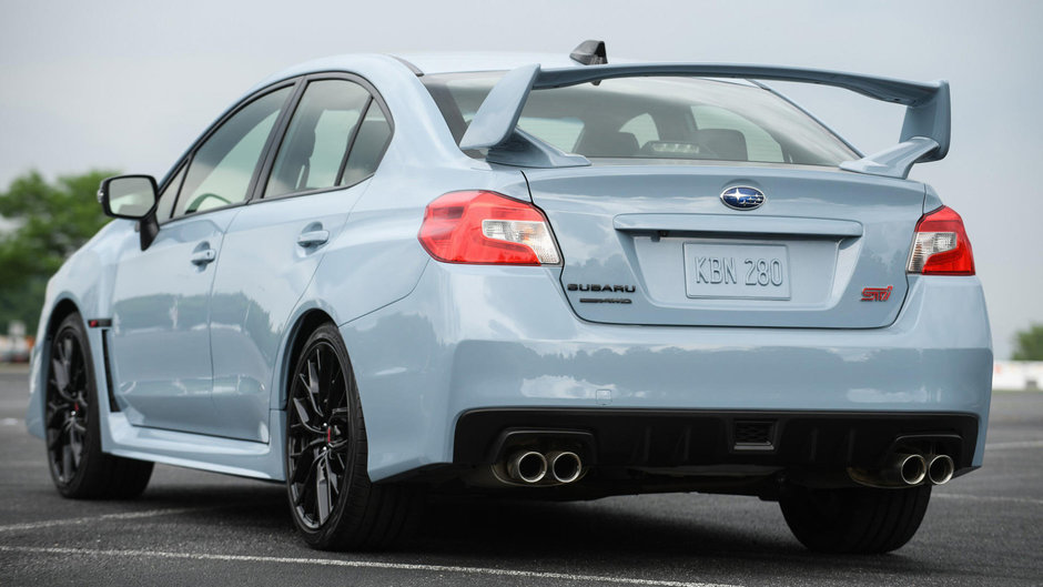 2019 Subaru WRX Series.Gray si WRX STI Series.Gray